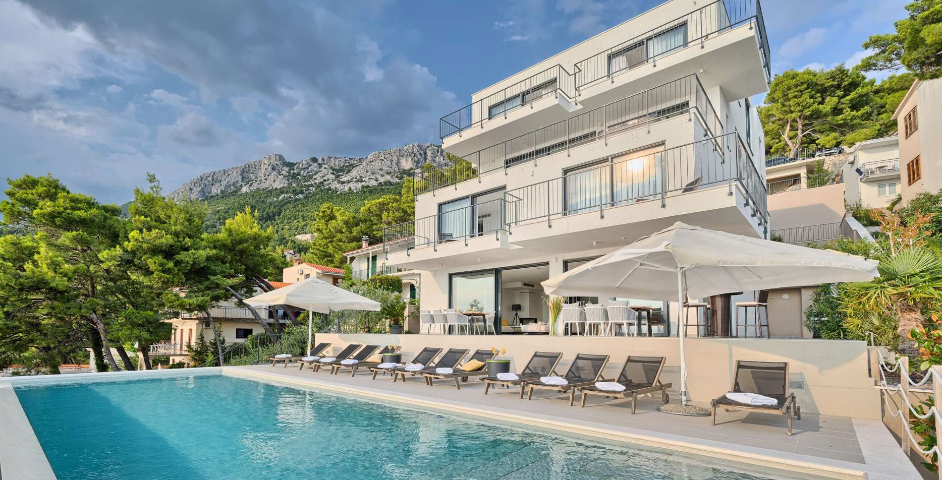 Villa-Bacana_main